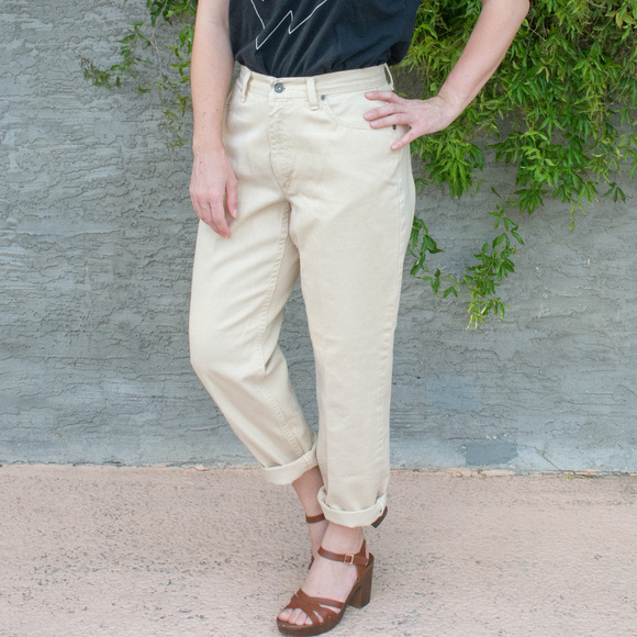 Liz Claiborne Pale Yellow Classic Fit Petite Jeans - Picture 4 of 8